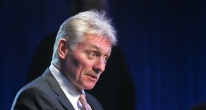 Pieskow odpowiada na oświadczenie Estonii. W tle broń jądrowa