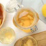 pigwa Pigwę mieszam z tym owocem i robię najlepszy syrop na zimę. Idealnie rozgrzewa