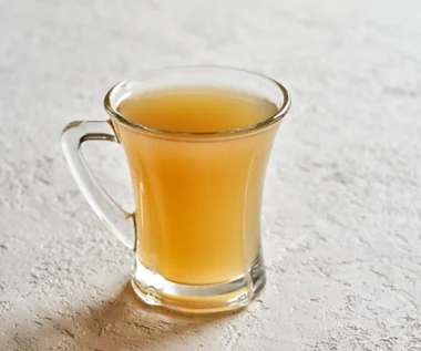 Pij codziennie na czczo. Jelita będą dobrze pracować, tłuszcz na brzuchu zacznie znikać