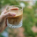 Pij zamiast małej czarnej z rana. Aromatyczny, orzeźwiający i pobudzający napój