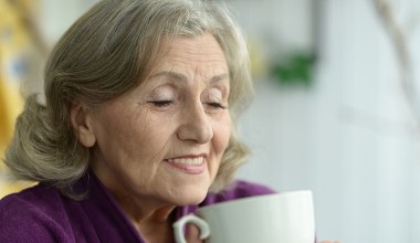 Pij zamiast zwykłej kawy. Przyspieszysz spalanie boczków i opóźnisz starzenie