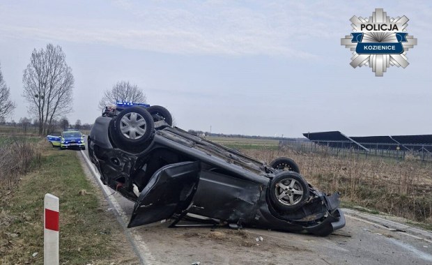 Pijana matka dachowała na Mazowszu. Miała 3 promile alkoholu w organizmie. NAGRANIE