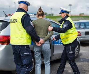 Pijana w sztok matka wiozła trójkę małych dzieci. To nie pierwszy raz