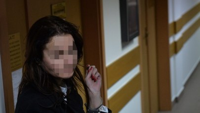 Pijana wjechała do przejścia podziemnego. Drwi z wymiaru sprawiedliwości