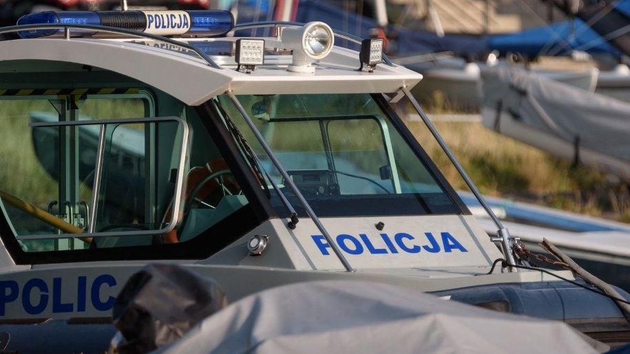 Ukradli łódź, potem trzeba było ich ratować