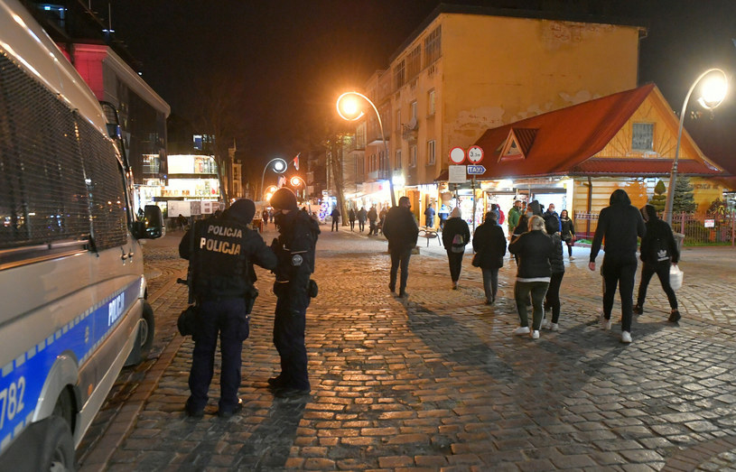 Pijani turyści zmorą Zakopanego. „Jak czuć się w takim miejscu bezpiecznie?” /Pawel Murzyn/East News /East News