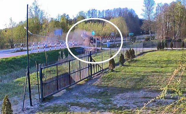 Pijany kierowca dachował w Lublinie, miał 2 promile alkoholu. Jest nagranie