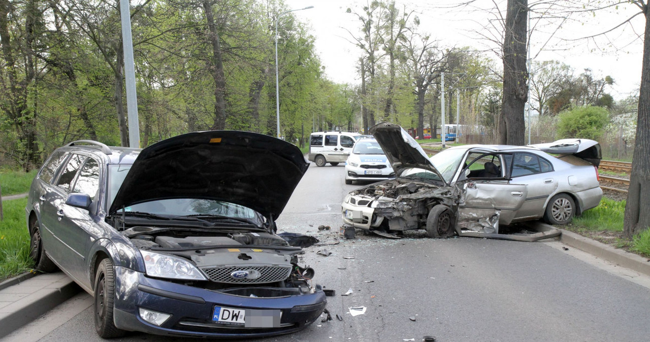 Pijany kierowca to zagrożenie dla siebie i innych uczestników ruchu /Jarosław Jakubczak / Polska Press /East News