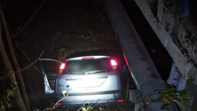 Pijany kierowca uciekał przed policją. Wjechał do rzeki