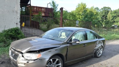 Pijany kierowca uderzył w budynek gorzelni. Grożą mu 2 lata więzienia