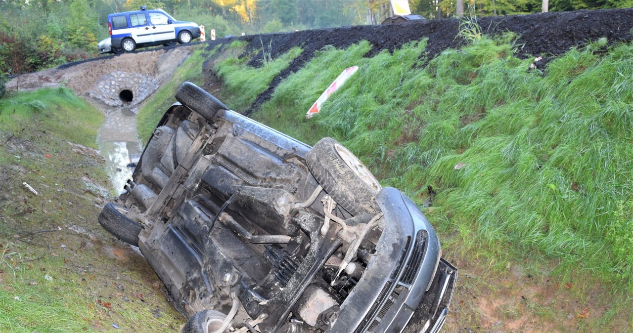 Pijany kierowca zabrał samochód siostrze... /Policja