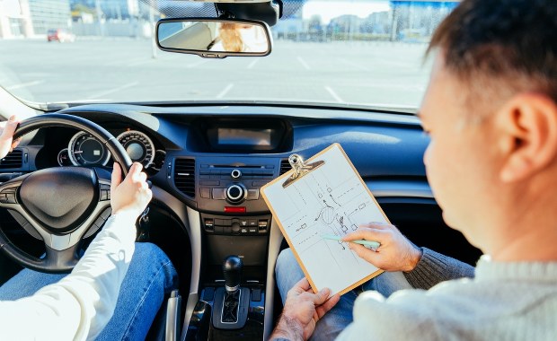 Pijany przyszedł na egzamin na prawo jazdy