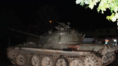 Pijany wybrał się na przejażdżkę po mieście... czołgiem. 49-latek zatrzymany