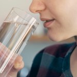 Pijesz wodę, ale czy się nawadniasz? Dlaczego sposób picia jest równie ważny jak ilość płynów