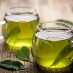 zielona herbata Pijesz zieloną herbatę codziennie? W tych przypadkach lepiej zachować ostrożność