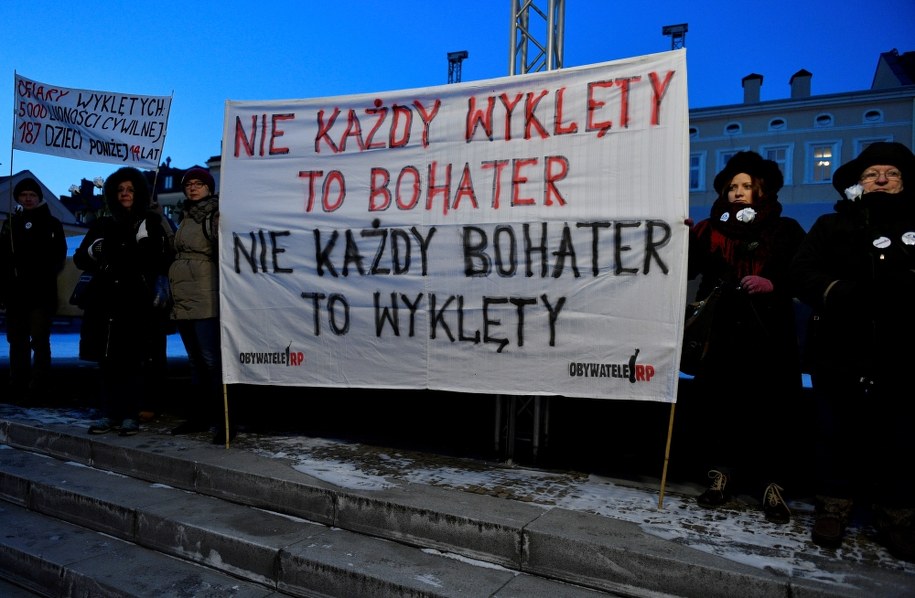 Pikieta Obywateli RP na trasie rzeszowskiego Marszu Pamięci Żołnierzy Wyklętych /Darek Delmanowicz /PAP