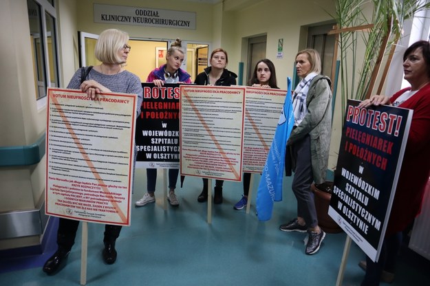 Pikieta pielęgniarek w szpitalu w Olsztynie. Według dyrekcji protest jest nielegalny /Piotr Bułakowski /RMF FM