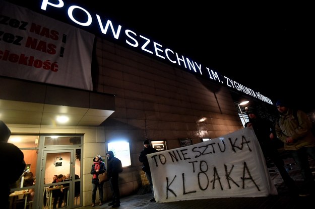 Pikieta pod Teatrem Powszechnym w Warszawie /Bartłomiej Zborowski /PAP