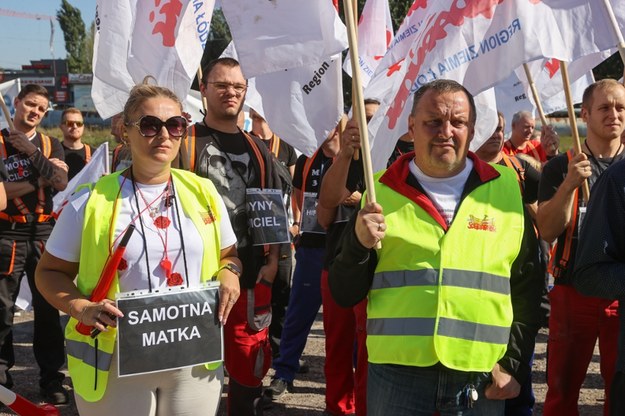 Pikieta pracowników firmy Beko /PAP