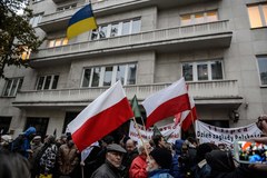 Pikieta przed ambasadą Ukrainy w Warszawie