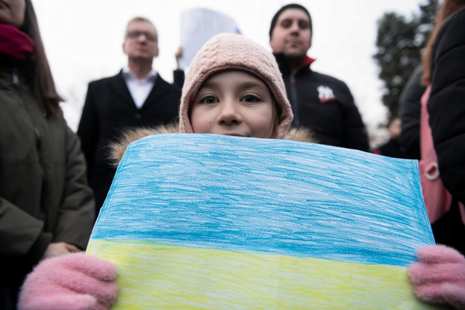 Pikieta solidarności z Ukrainą przed konsulatem Federacji Rosyjskiej w Poznaniu /	Jakub Kaczmarczyk   /PAP