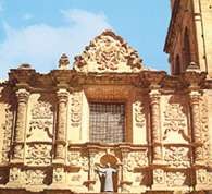 Pilastry na fasadzie  kościoła San Francisco w La Paz, 1743-84 /Encyklopedia Internautica