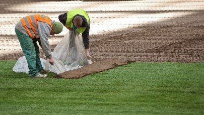 Piłkarska LE: W Warszawie obrońca trofeum kontra rewelacja sezonu 