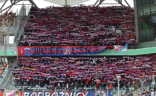 Piłkarski mistrz Polski już dziś? Wieczorem Raków może zapewnić sobie historyczny tytuł!