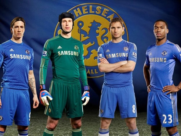 Piłkarze Chelsea prezentują stroje na nowy sezon 2012/2013 /INTERIA.PL/AFP