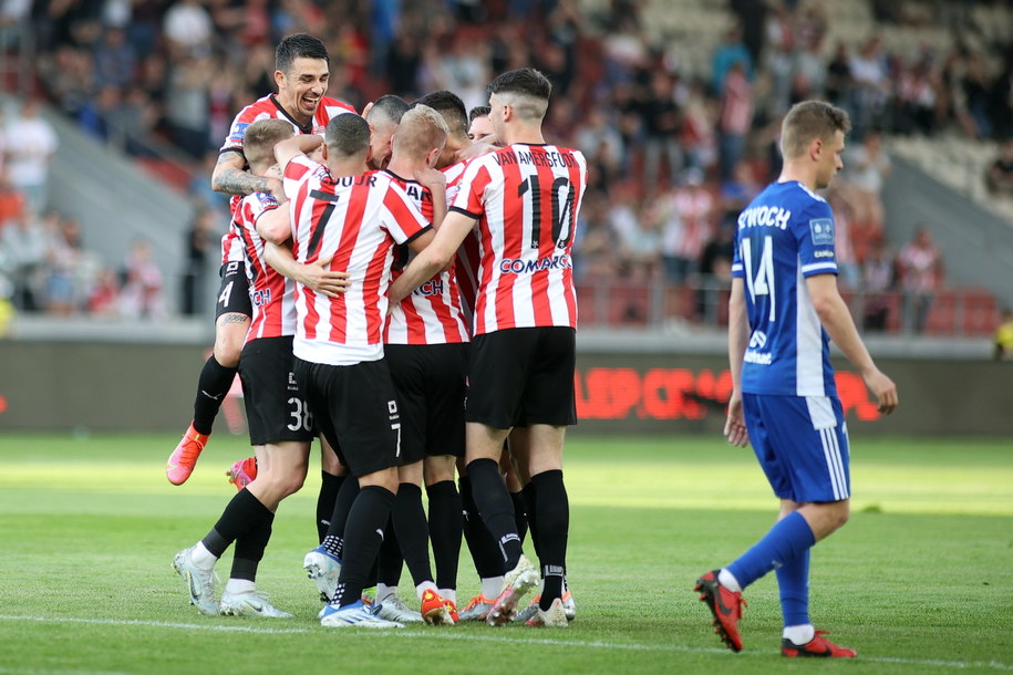 Piłkarze Cracovii mają powody do radości /	Łukasz Gągulski /PAP