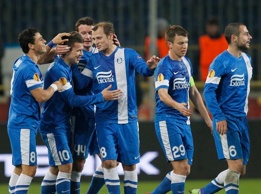 Piłkarze Dnipro w meczu Ligi Europejskiej z portugalskim FC Pacos de Ferreira, listopad 2013 /SERGEY DOLZHENKO /PAP/EPA