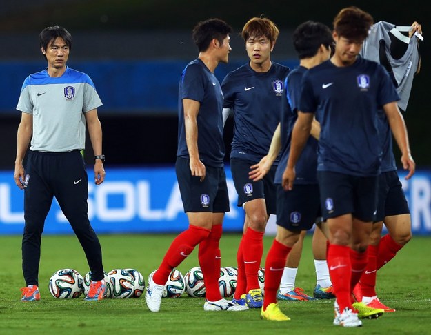 Piłkarze Korei Płd. podczas treningu /JOSE COELHO /PAP/EPA