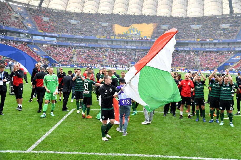 Piłkarze Legii Warszawa tuż po zakończeniu zwycięskiego meczu finałowego Pucharu Polski na PGE Narodowym z Arką Gdynia /Bartłomiej  Zborowski /PAP