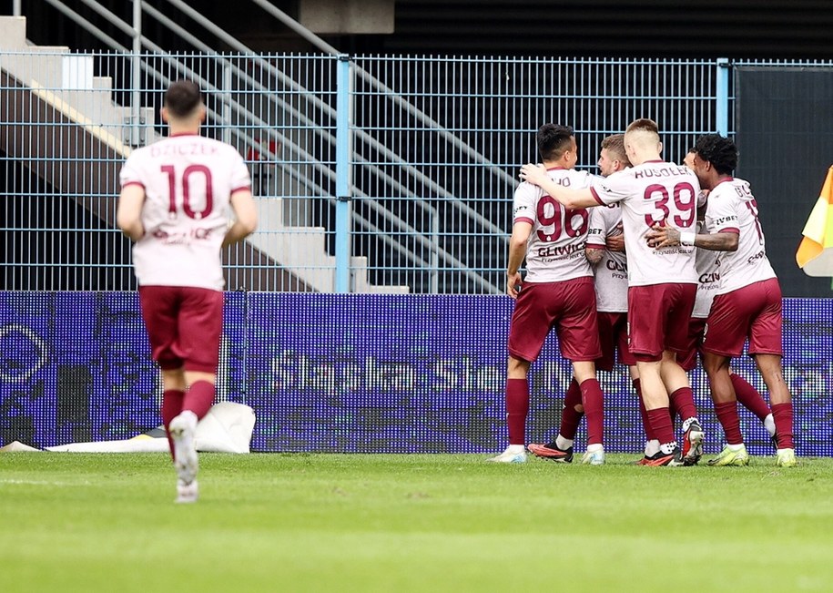 Piłkarze Piasta Gliwice /Jarek Praszkiewicz /PAP