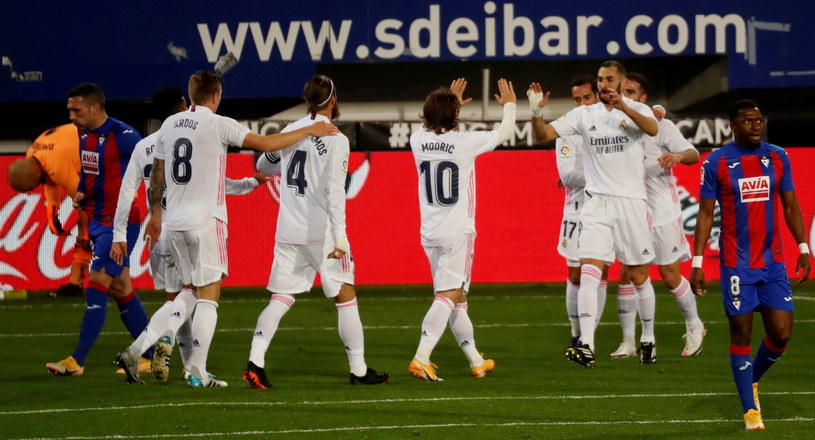 Gracze Realu Madryt są zadowoleni z drugiego gola / JUAN HERRERO / PAP / EPA