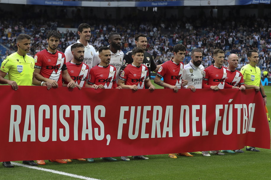 Piłkarze Realu Madryt i Rayo Vallecano /KIKO HUESCA /PAP/EPA