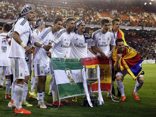 Piłkarze Realu Madryt z Pucharem Hiszpanii /Ballesteros    /PAP/EPA