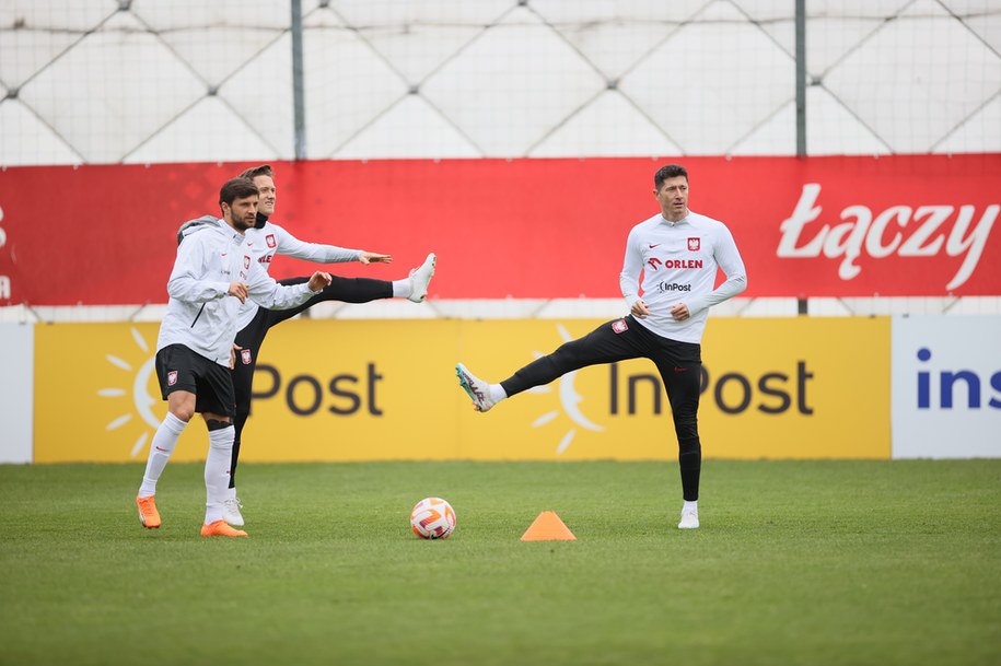 Piłkarze reprezentacji Polski Bartosz Bereszyński, Piotr Zieliński i Robert Lewandowski podczas treningu / 	Leszek Szymański    /PAP