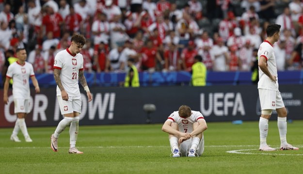 Piłkarze reprezentacji Polski po meczu z Austrią /ROBERT GHEMENT /PAP/EPA