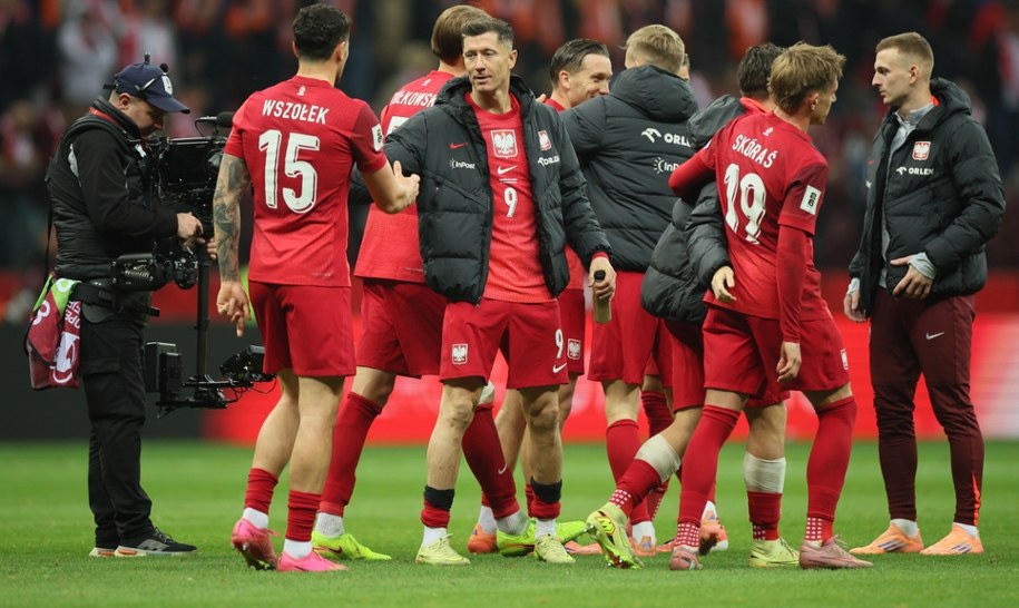 Piłkarze reprezentacji Polski po piątkowym meczu z Holandią /Leszek Szymański /PAP