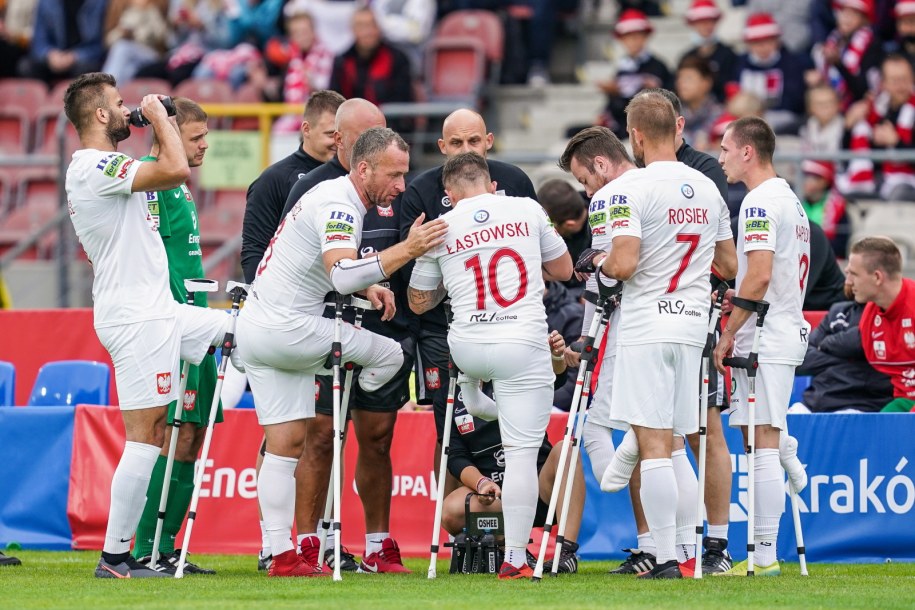 Piłkarze reprezentacji Polski podczas półfinałowego meczu mistrzostw Europy w amp futbolu z Hiszpanią w Krakowie /PAP/Art Service 2 /PAP