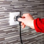ostrzeżenia Pilne wycofanie ze sklepów w Polsce. Ryzyko porażenia prądem. Nie dotykaj