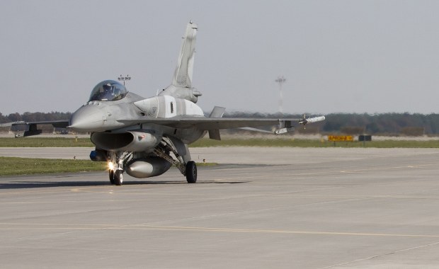 Pilny komunikat dowództwa. Operowanie lotnictwa zakończone