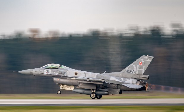 Pilny komunikat wojska. Myśliwce poderwane