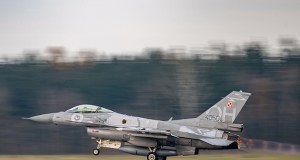 Pilny komunikat wojska. Myśliwce poderwane