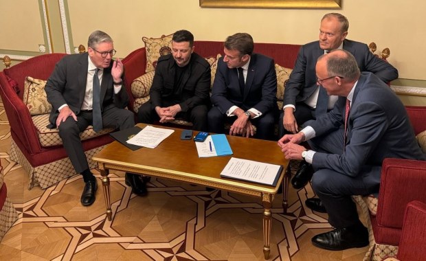 Pilny telefon do Trumpa z Kijowa. Na linii Zełenski, Tusk, Merz, Macron i Starmer