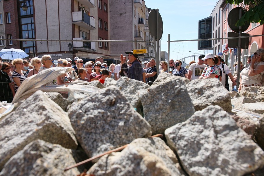 Piloci wycieczek, przewodnicy turystyczni mogą składać wnioski o pomoc do ZUS