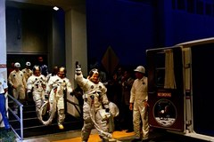 Pilot, lider, legendarny astronauta - Neil Armstrong nie żyje