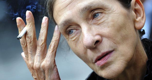 Pina Bausch: Elegancja papierosa /AFP