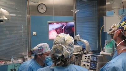 Pionierska operacja w Polsce. "Zabieg przez dziurkę od klucza"